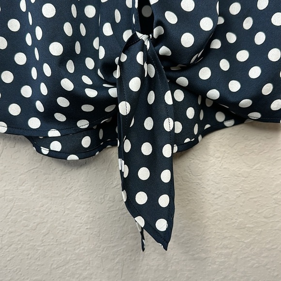 Ann Taylor V Neck Navy Blue with White Polka Dot Tie Front Blouse Size XS - Picture 5 of 14
